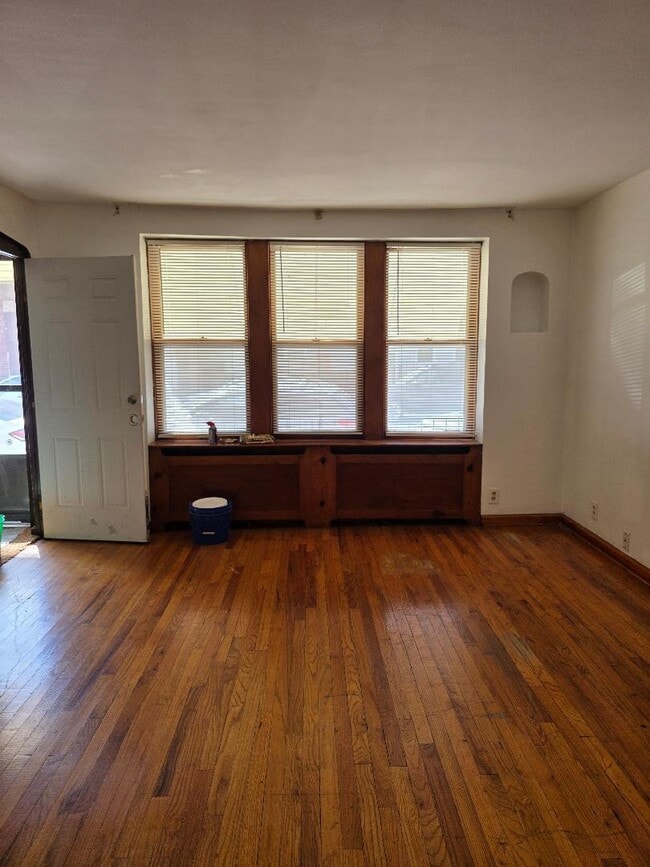 2947 S Keeley St in Chicago, IL - Building Photo - Building Photo