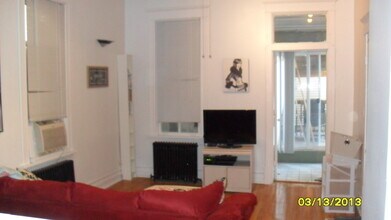 3736 N Ashland Ave, Unit 1R in Chicago, IL - Foto de edificio - Building Photo