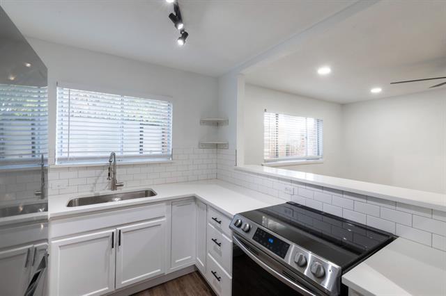 5921 Gaston Ave in Dallas, TX - Building Photo