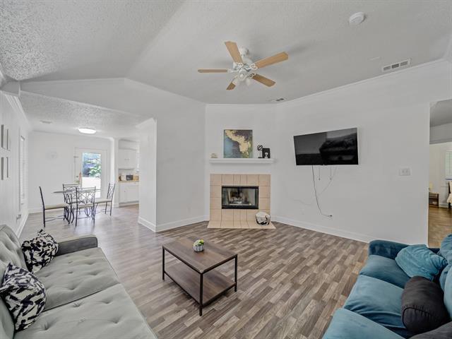 416 W 9th St in Dallas, TX - Building Photo