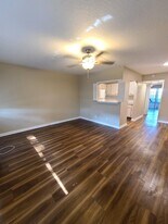 82 Canterbury D in West Palm Beach, FL - Building Photo