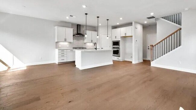 102 Briargate Dr in Johns Creek, GA - Building Photo - Building Photo
