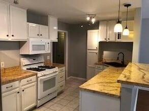 3426 Keswick Dr in Chamblee, GA - Building Photo - Building Photo