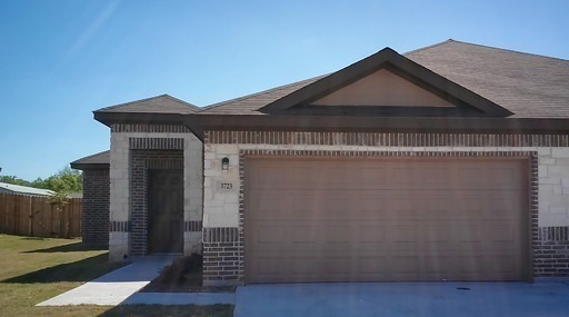 property at 3723 Vista Cove Dr