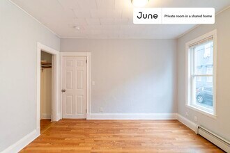 Room in Shared 3 bed/1 bath home in Cambridge, MA - Building Photo - Building Photo