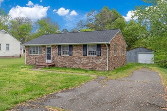 4830 Kinloch Ln in Richmond, VA - Building Photo - Building Photo