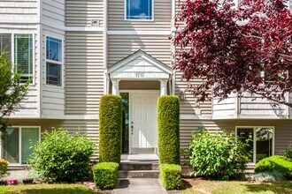 7212 34th Ave NE in Lacey, WA - Building Photo - Building Photo