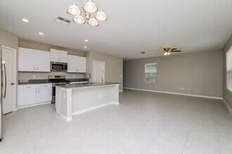 9708 Lemon Drop Lp in Sun City Center, FL - Foto de edificio - Building Photo