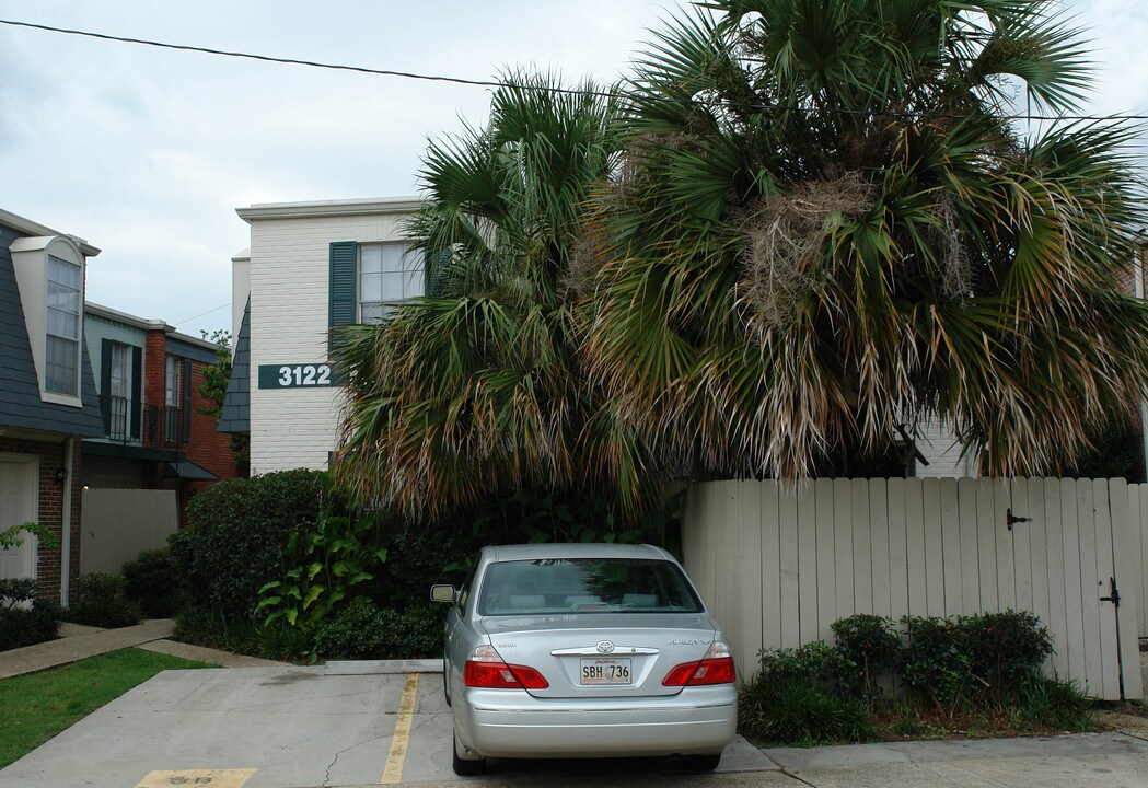 3122 Chester Ct in Metairie, LA - Building Photo