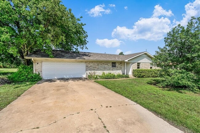 property at 1404 Massengale St
