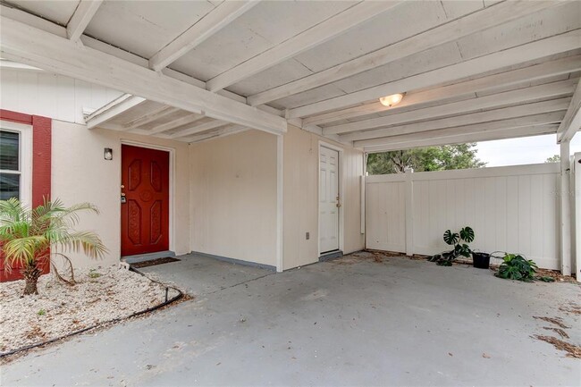 2925 W Tyson Ave in Tampa, FL - Building Photo - Building Photo