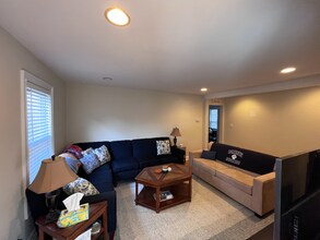 30 Thorpe St in Fairfield, CT - Building Photo - Building Photo