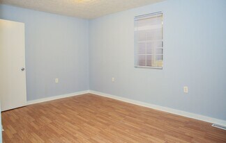 1824 Grayson St in North Charleston, SC - Building Photo