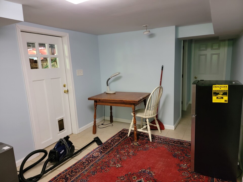 2758 W George Mason Rd, Unit 1 in Falls Church, VA - Building Photo