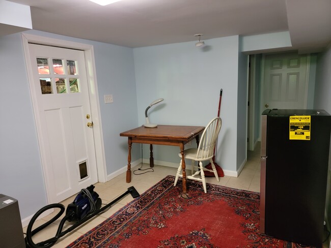 2758 W George Mason Rd, Unit 1