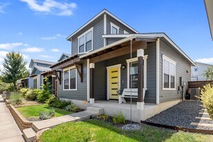 1114 N Olive St in San Antonio, TX - Building Photo