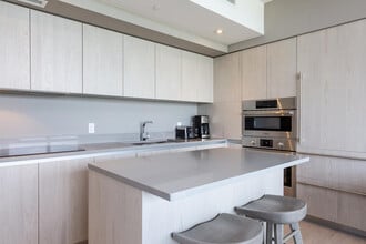 4010 S Ocean Dr in Hollywood, FL - Building Photo - Building Photo