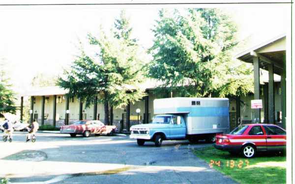 Marle's Apartments in Lakewood, WA - Building Photo - Building Photo