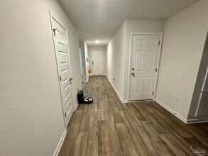 5645 Guinevere Ln in Milton, FL - Building Photo - Building Photo