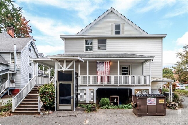 14 Elm St in New Milford, CT - Building Photo - Building Photo