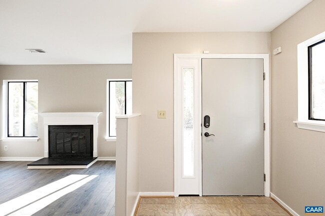 964 Sutton Ct in Charlottesville, VA - Building Photo - Building Photo