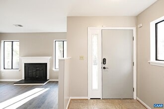 964 Sutton Ct in Charlottesville, VA - Building Photo - Building Photo