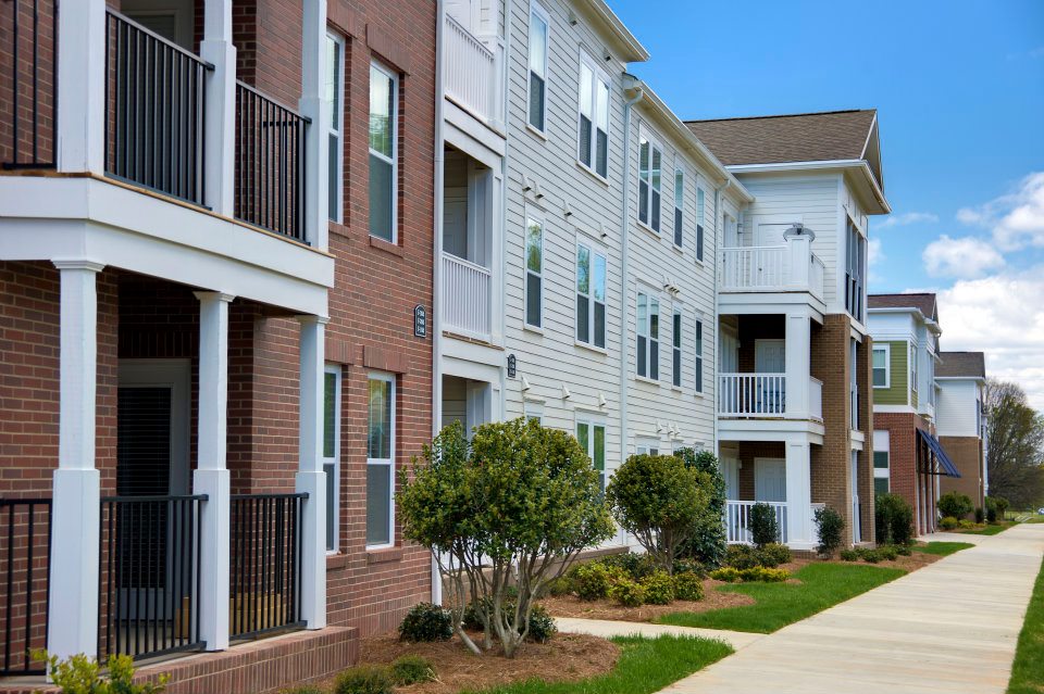 The Alexander Apartment Homes in Charlotte, NC - Foto de edificio