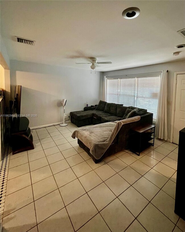2016 NE 26th St in Wilton Manors, FL - Building Photo - Building Photo
