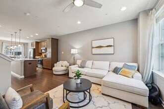 8210 Decatur St in Detroit, MI - Building Photo - Building Photo