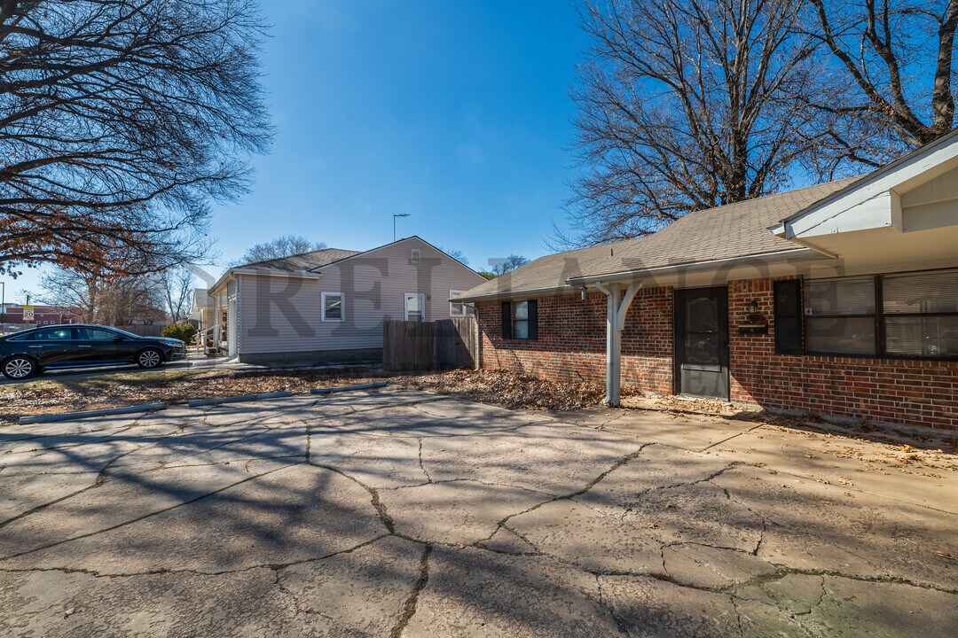 1819 S Glendale St in Wichita, KS - Building Photo