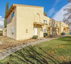 43647 Stanridge Ave in Lancaster, CA - Building Photo - Building Photo