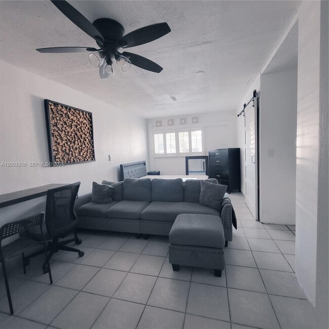 property at 3405 W Lake Pl