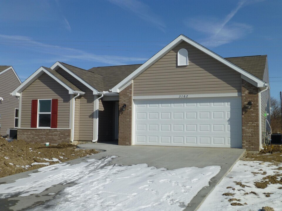 3162 Fleming Dr in West Lafayette, IN - Building Photo