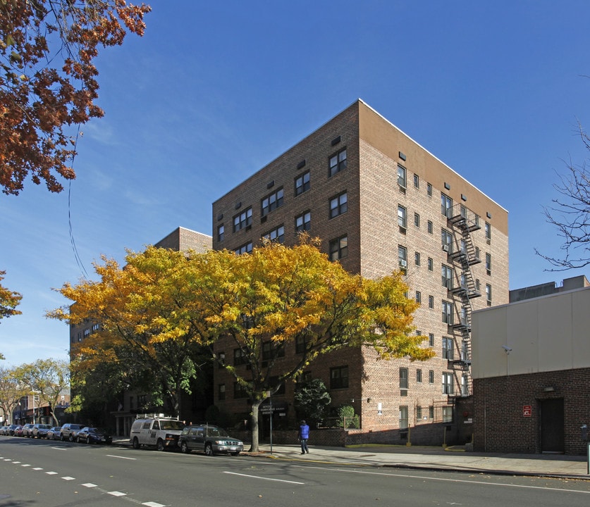 The Hampshire in Astoria, NY - Building Photo