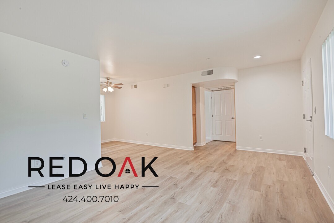 326 S Westlake Ave in Los Angeles, CA - Building Photo