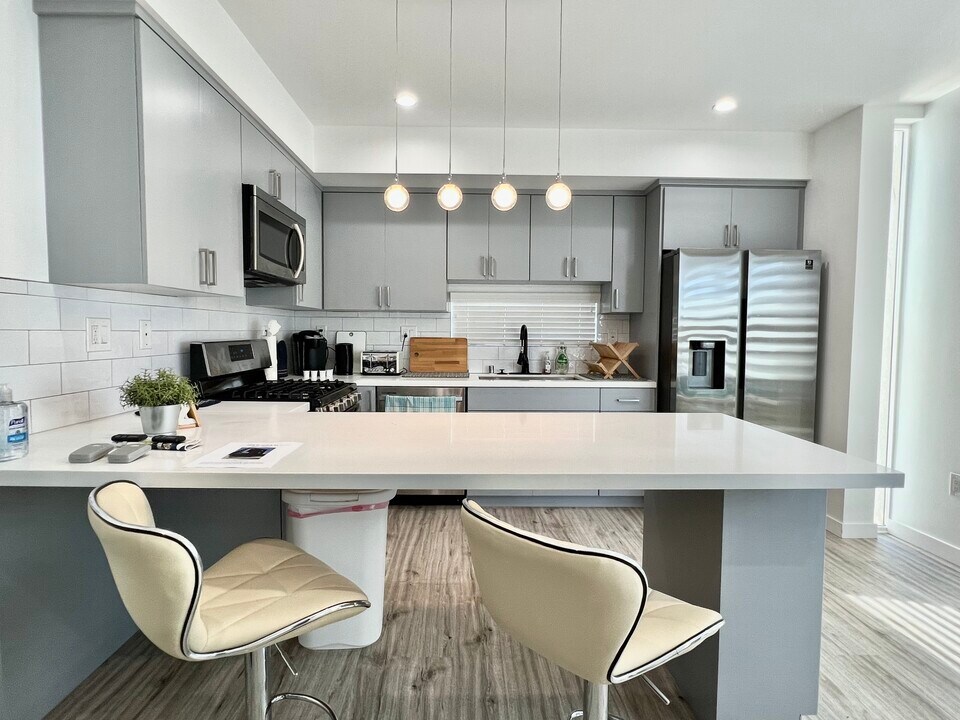 1616 W 208th St, Unit E in Torrance, CA - Foto de edificio