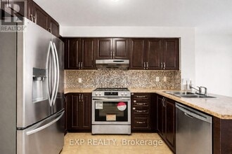 1118 Klondike Rd in Ottawa, ON - Building Photo - Building Photo