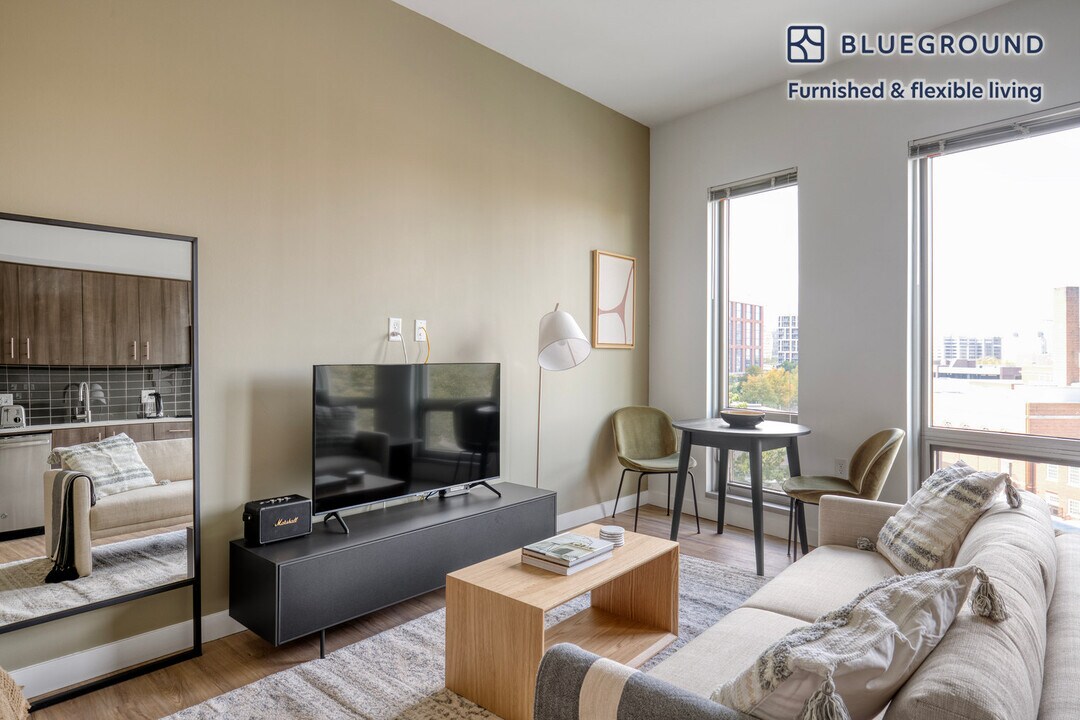 900 7th St SW in Washington, DC - Building Photo