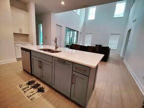 7703 Nemours Pkwy in Orlando, FL - Building Photo - Building Photo