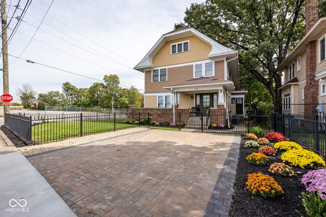 1457 Fairfield Ave in Indianapolis, IN - Building Photo - Building Photo
