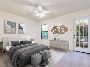 810 Banister Ln in Austin, TX - Foto de edificio - Building Photo