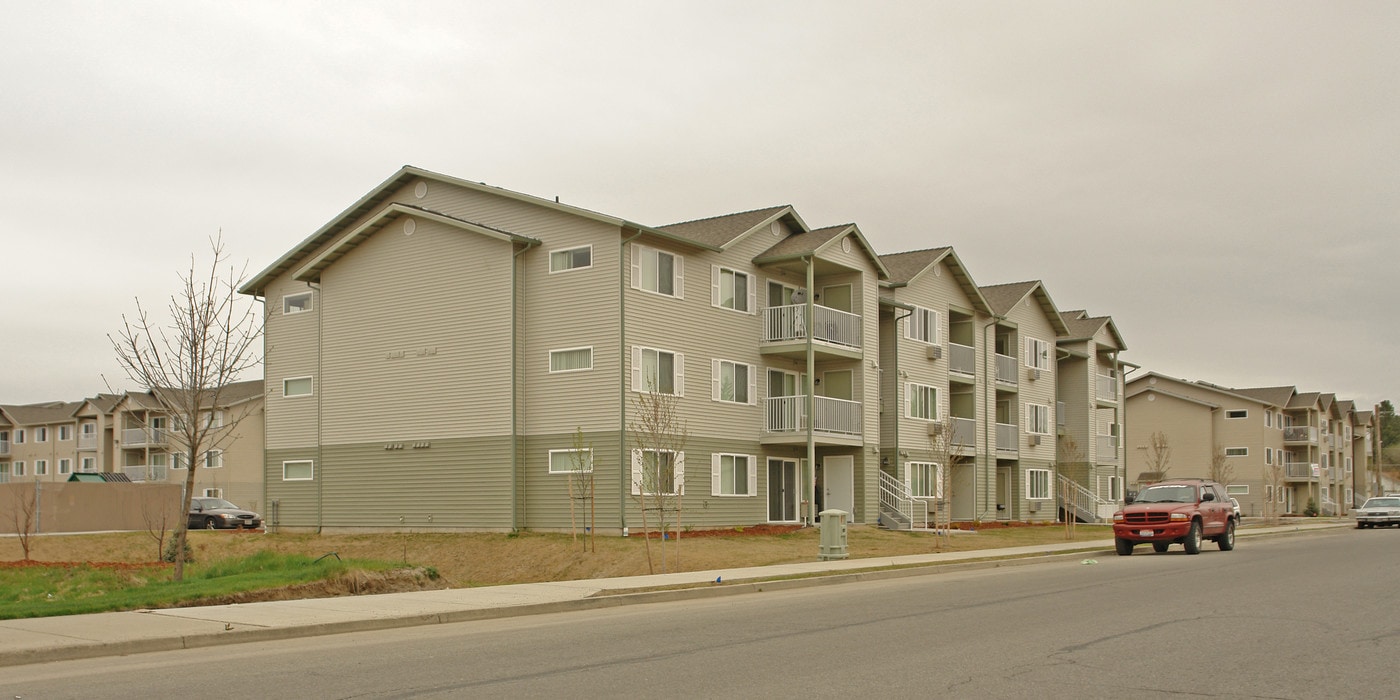 Falls Creek in Coeur d'Alene, ID - Building Photo