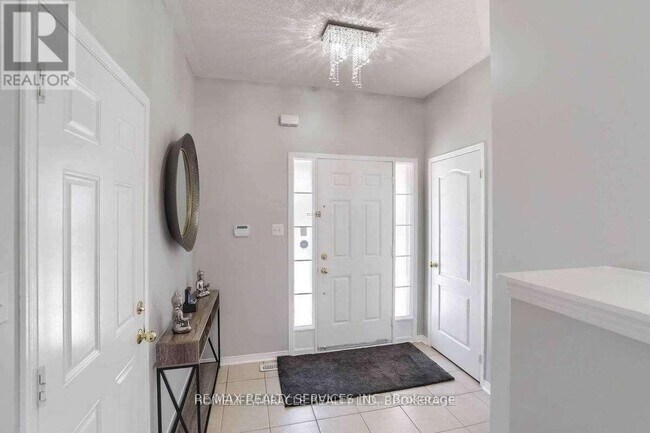 120 Bushmill Cir in Brampton, ON - Building Photo - Building Photo