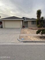 1121 Desierto Seco Dr in El Paso, TX - Building Photo