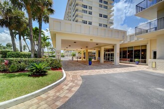 2121 N Ocean Blvd in Boca Raton, FL - Building Photo - Building Photo