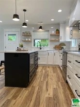 235 5th Ave SE in Le Mars, IA - Building Photo - Building Photo