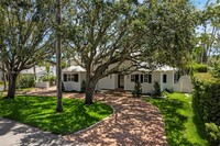 6675 Roxbury Ln in Miami Beach, FL - Foto de edificio - Building Photo