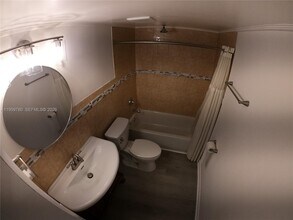 7908 W 34th Ln in Hialeah, FL - Building Photo - Building Photo