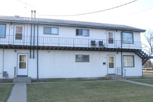 Colony Apartments in Valley City, ND - Building Photo - Building Photo