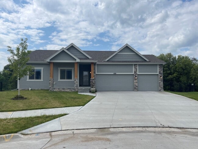 property at 14308 S 19th Cir